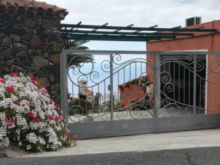Puertas y Rejas en hierro forjado